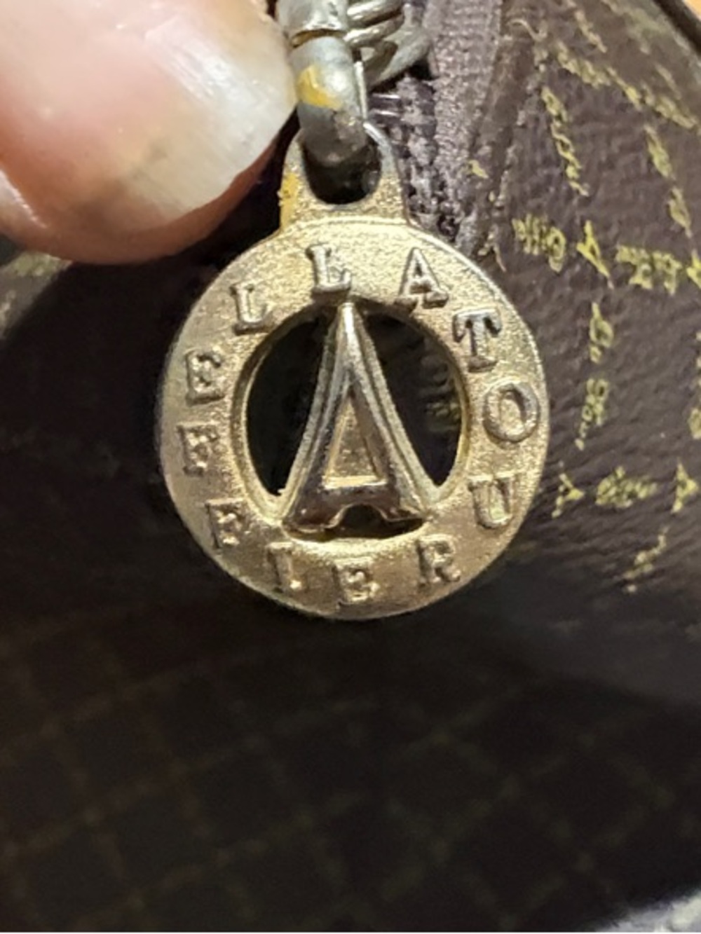 #LA TOUR EIFFEL 1887  see👇bag only $125firm - Picture 11 of 12